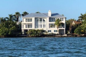 Custom home-How to Enjoy Stunning Views While Maintaining Privacy in SW Florida-Richardson Custom Homes-Fort Myers-600x400jpg